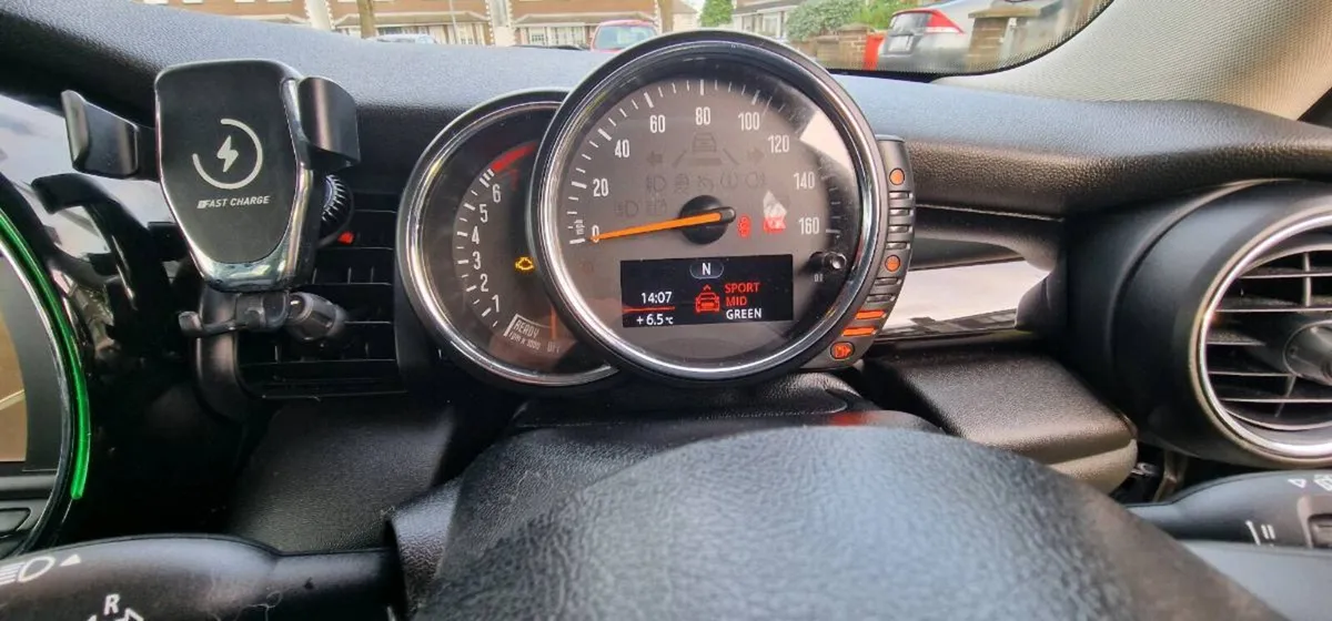 2015Mini Cooper1.5Manual150k Km. - Image 4