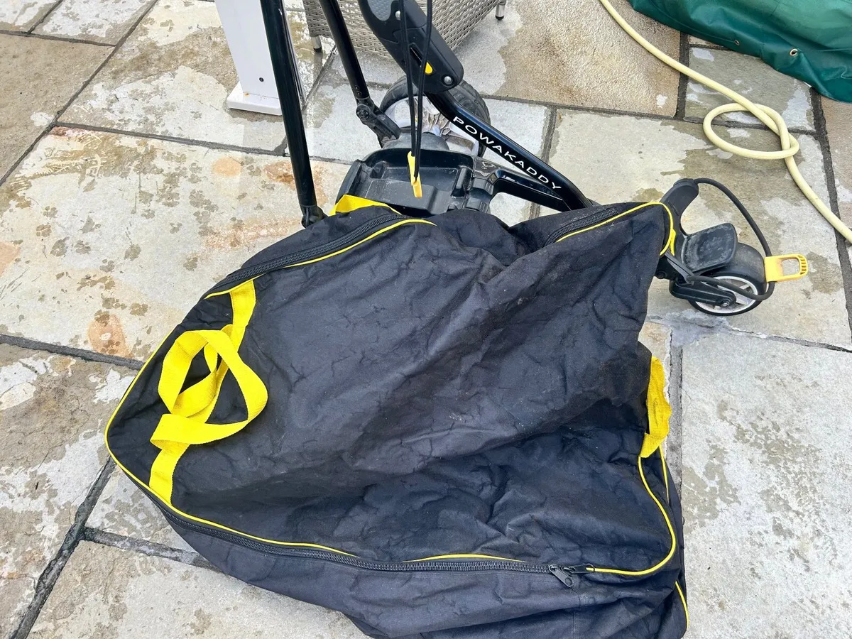 power caddy golf yrolley F3 model and carry bag - Image 4