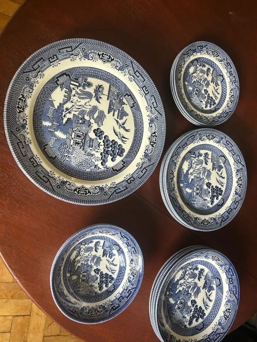 Willow Pattern dining set - Image 1