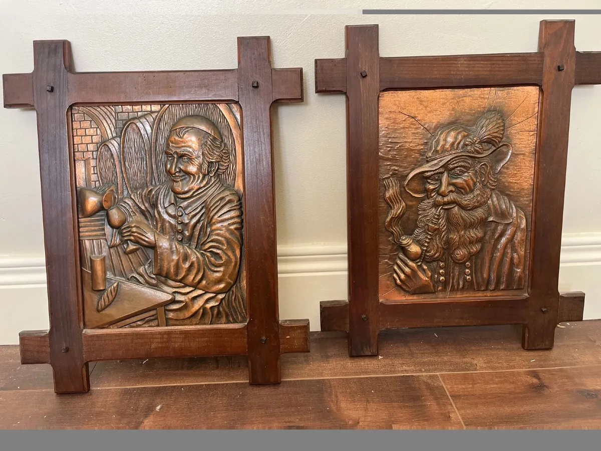 2 X vintage copper repoussé large wall plaques. 3D - Image 2