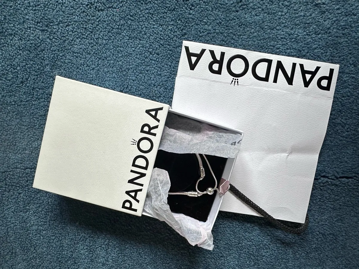 Pandora bracelet - Image 1