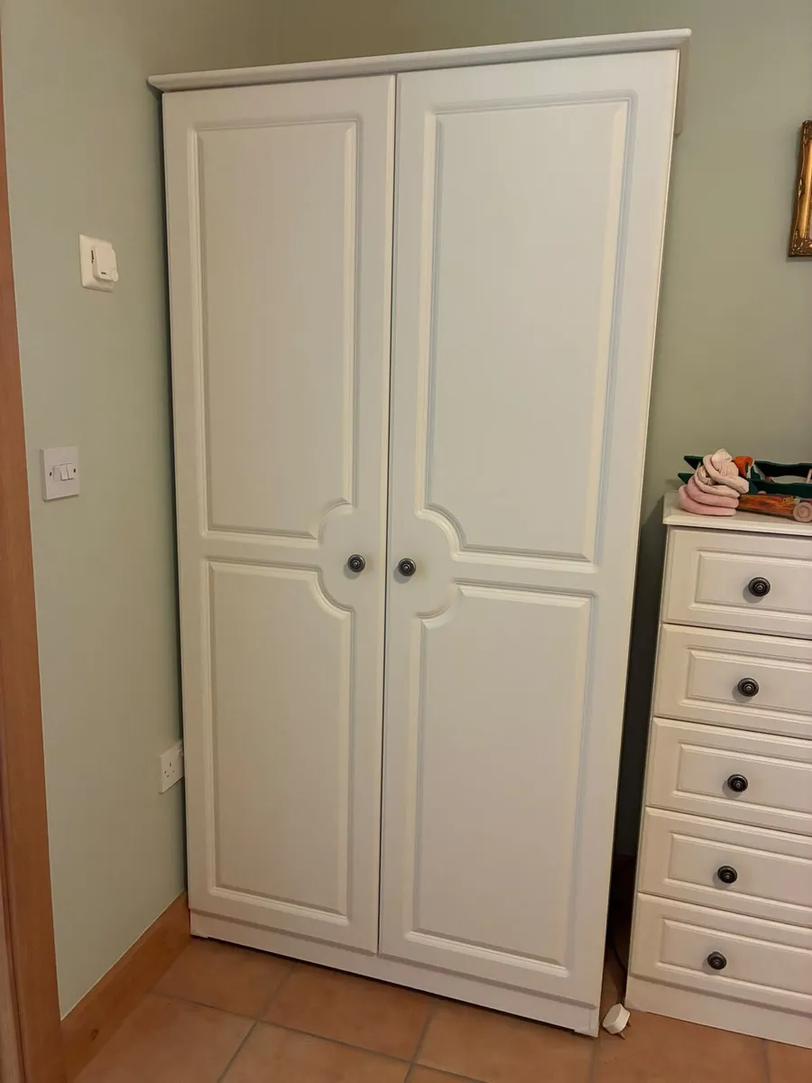 White Bedroom Set - Image 2