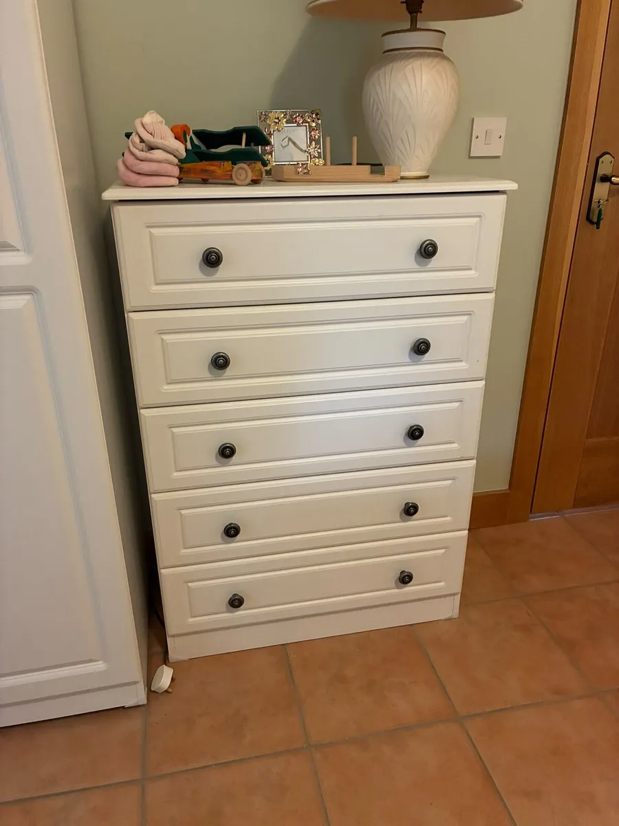 White Bedroom Set - Image 4