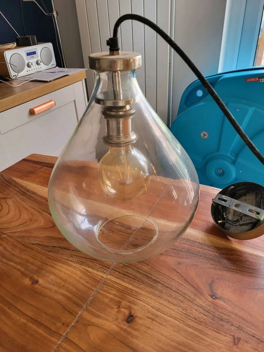 Glass pendant light - Image 1