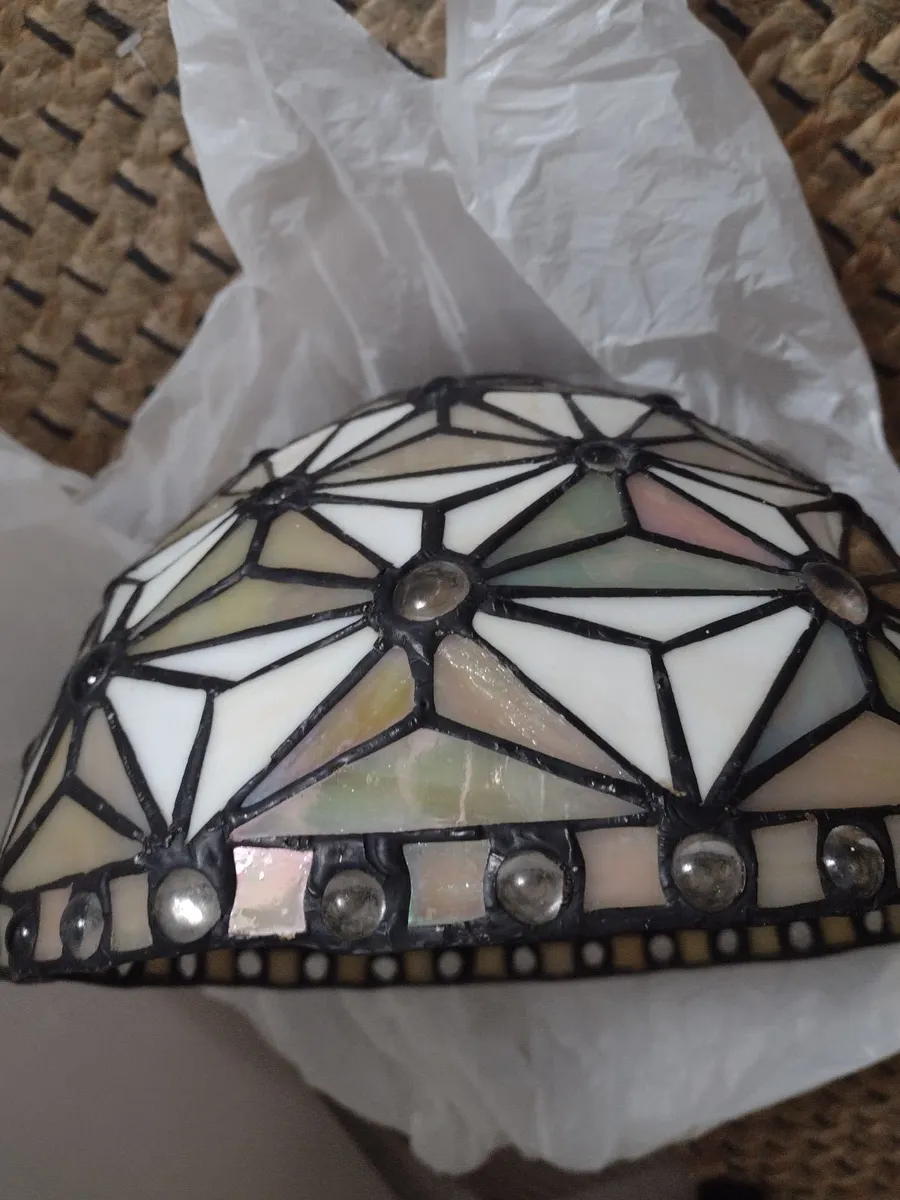 Heavy Tiffany lamp shade - Image 2