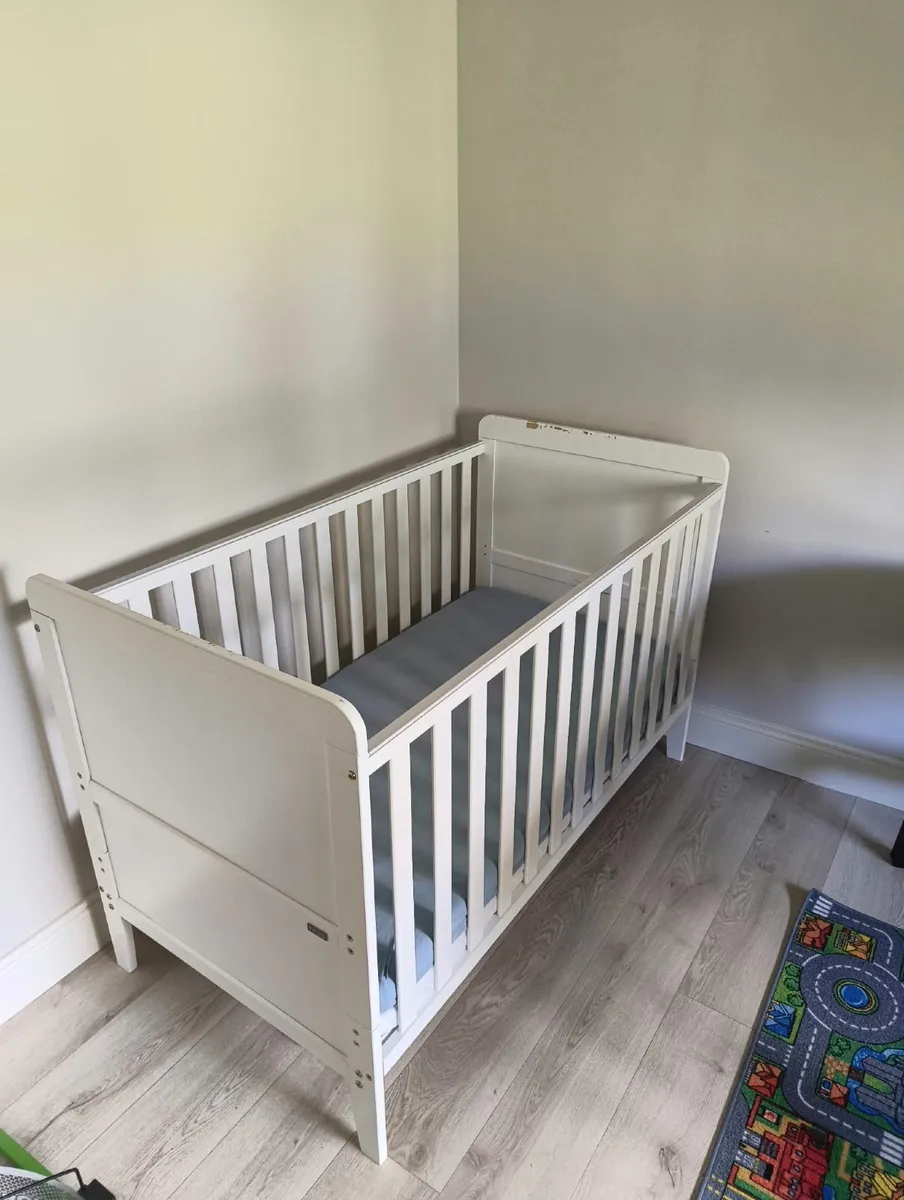Tutti Bambini Rio Cot Bed (Converts to Toddler Bed - Image 2