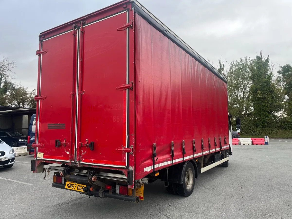 Izuzu truck - Image 2