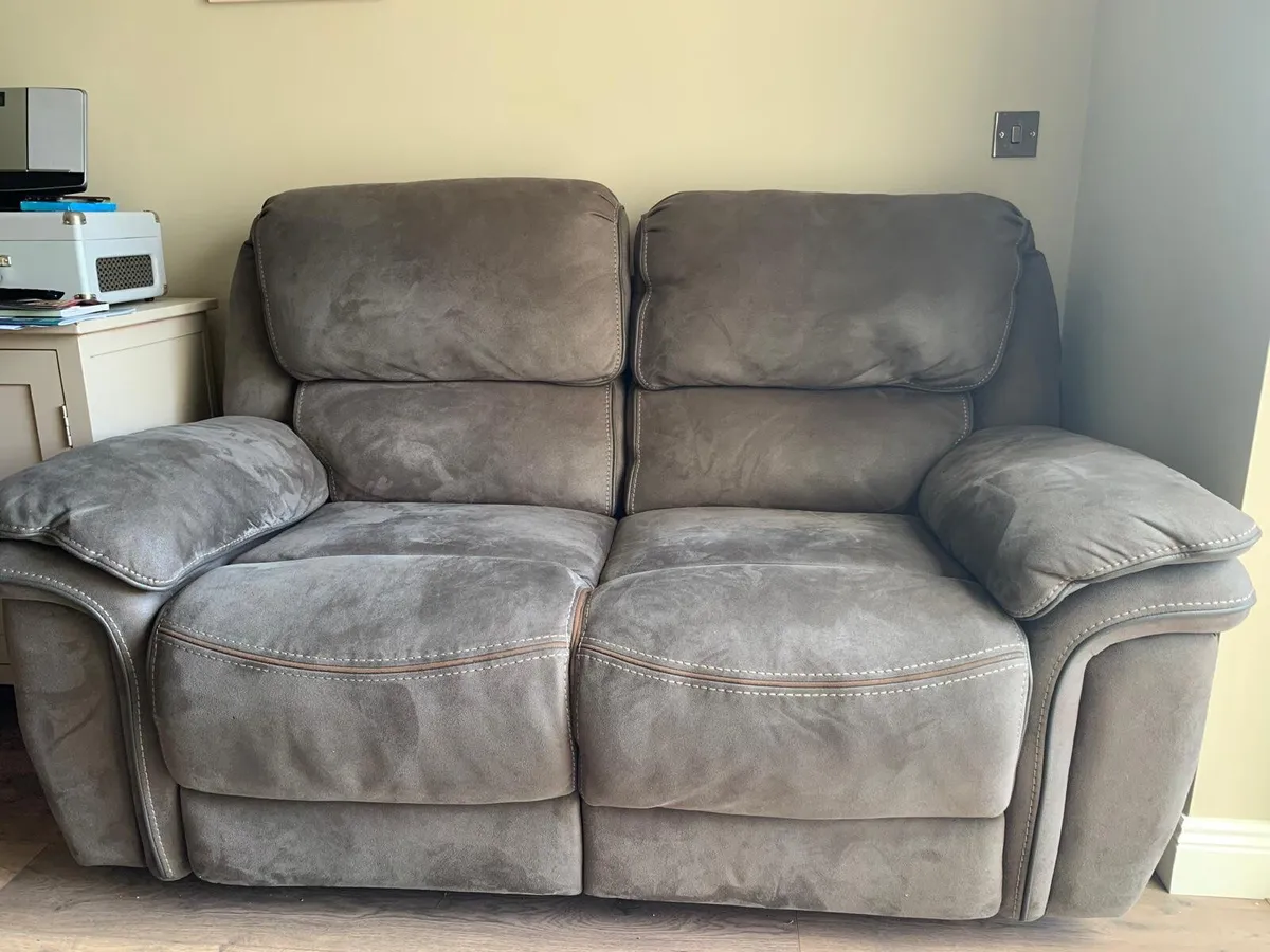 2 Seater Recliner Chair - Image 1