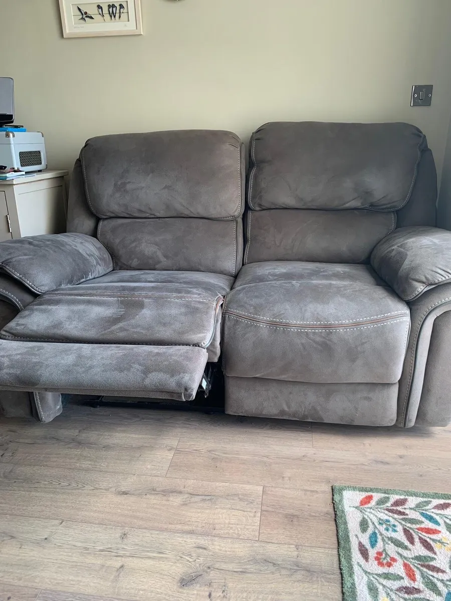 2 Seater Recliner Chair - Image 2
