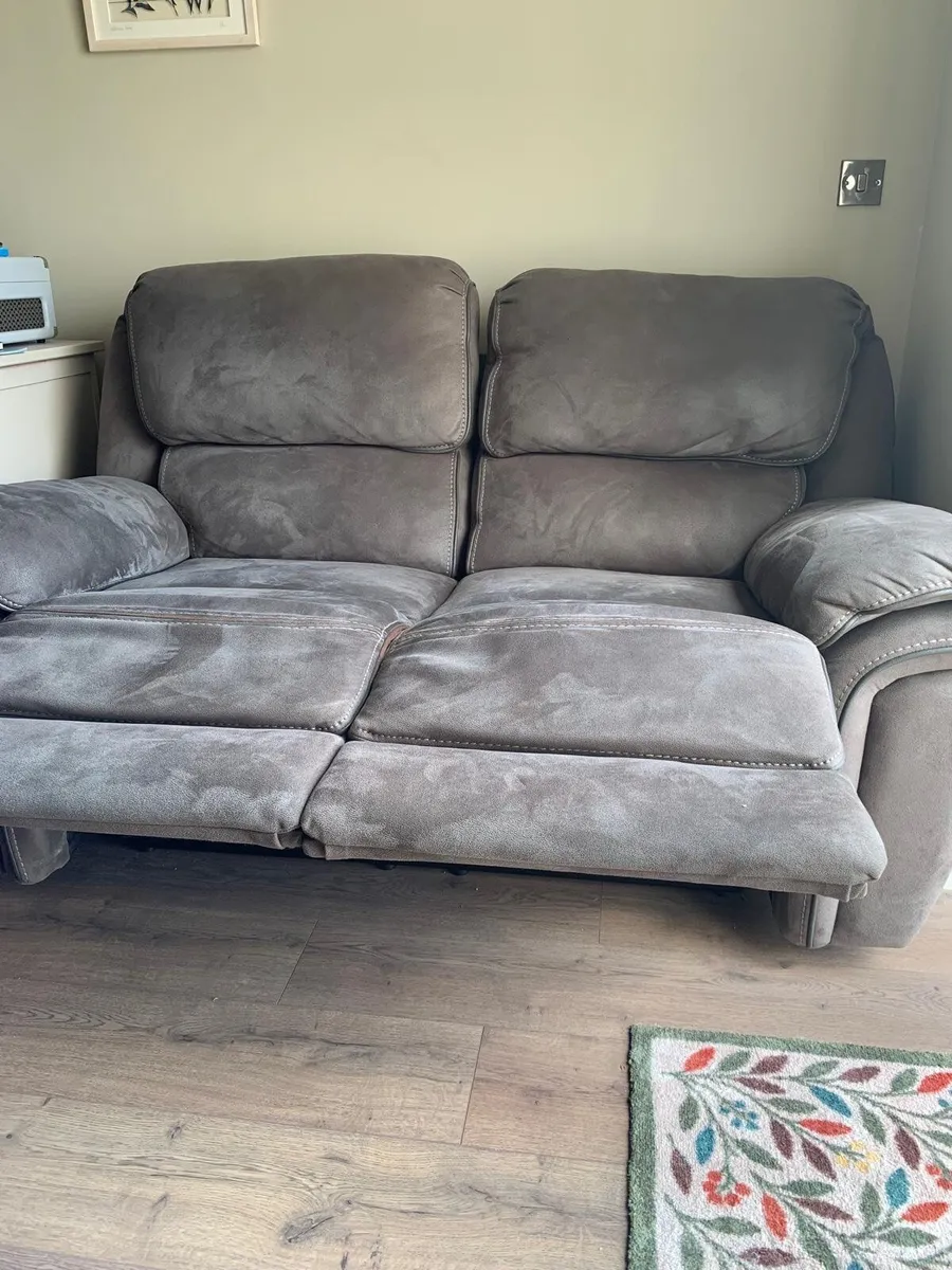 2 Seater Recliner Chair - Image 3