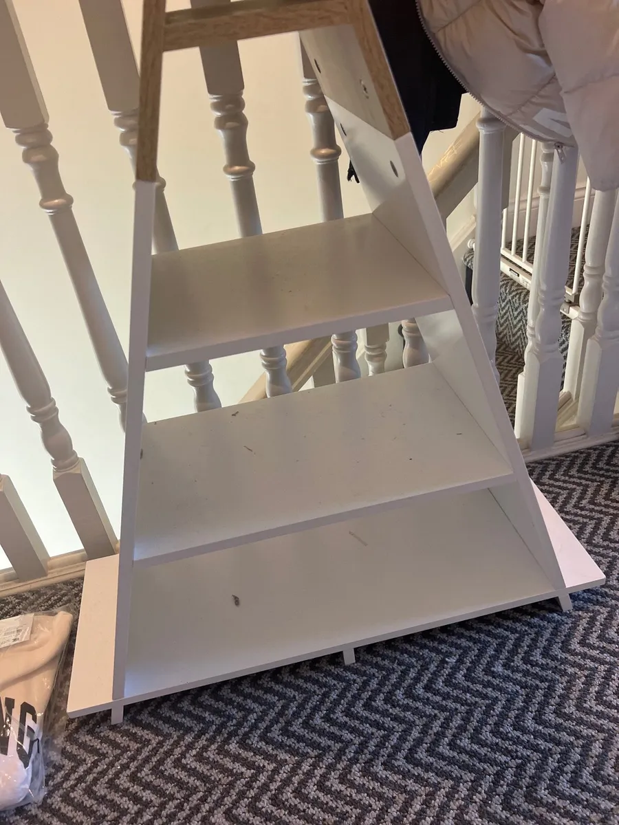 Free Book shelf - Image 1