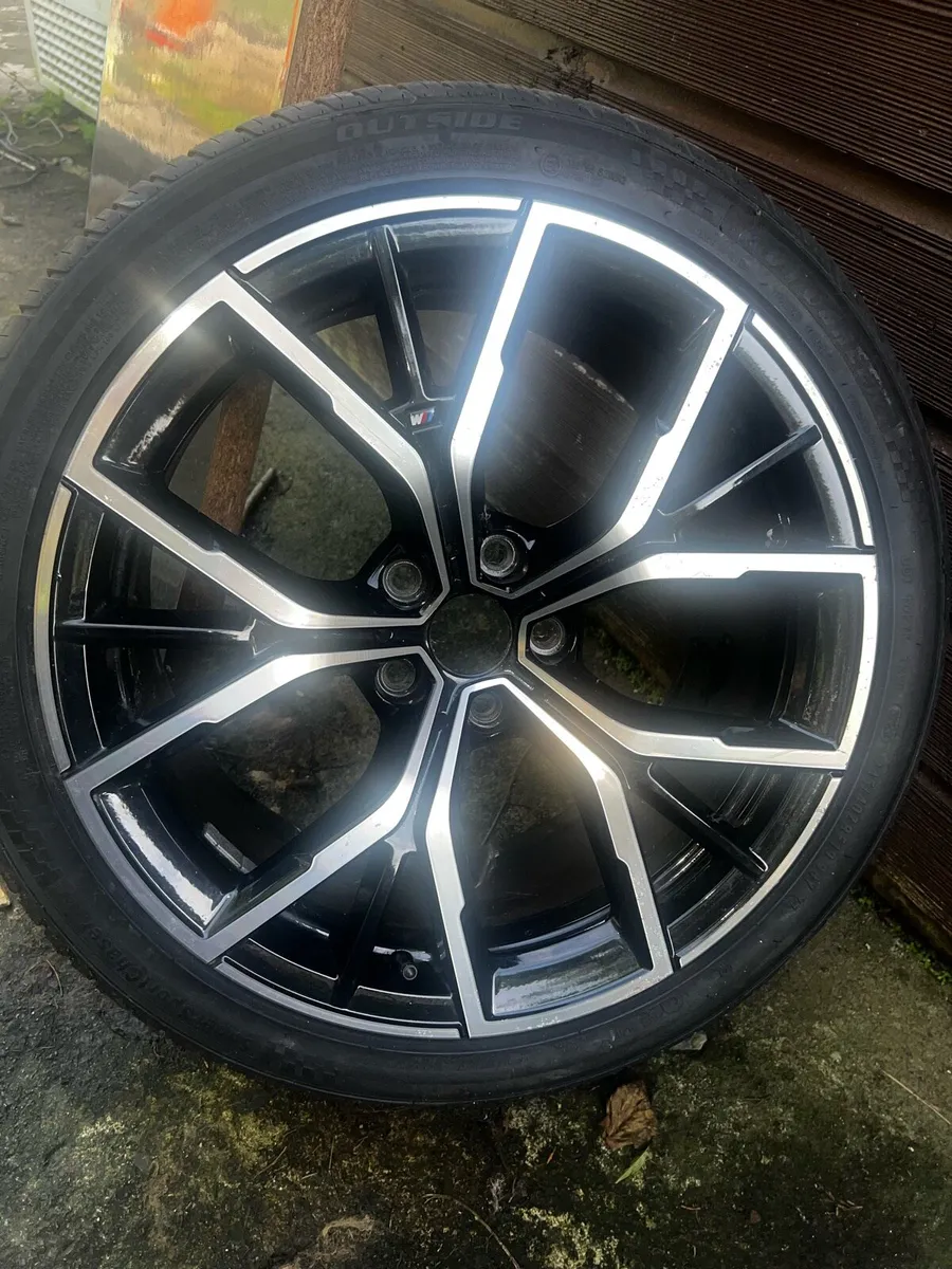 Alloy wheel - Image 2