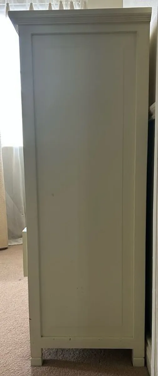 Cream chest of drawers - Image 4