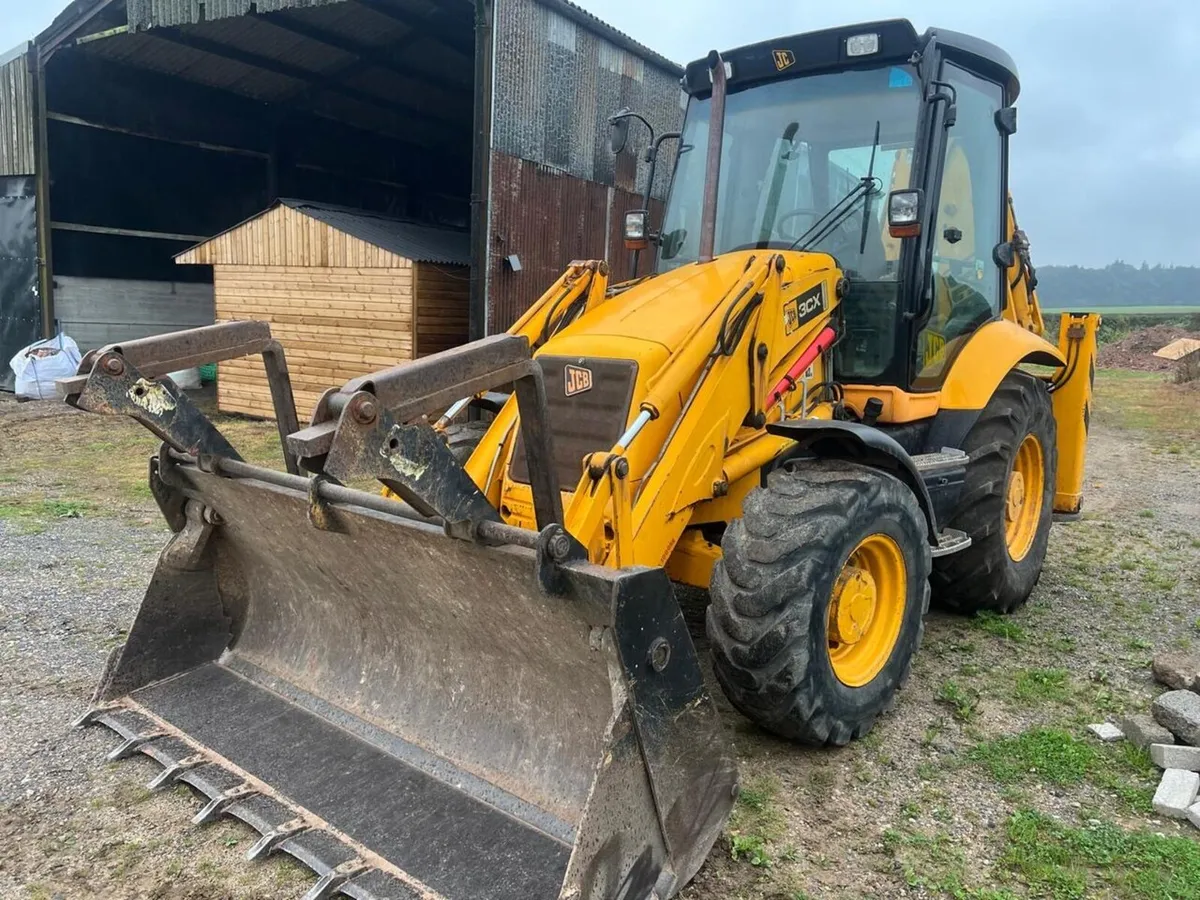 We will buy your old diggers in any condition - Image 1