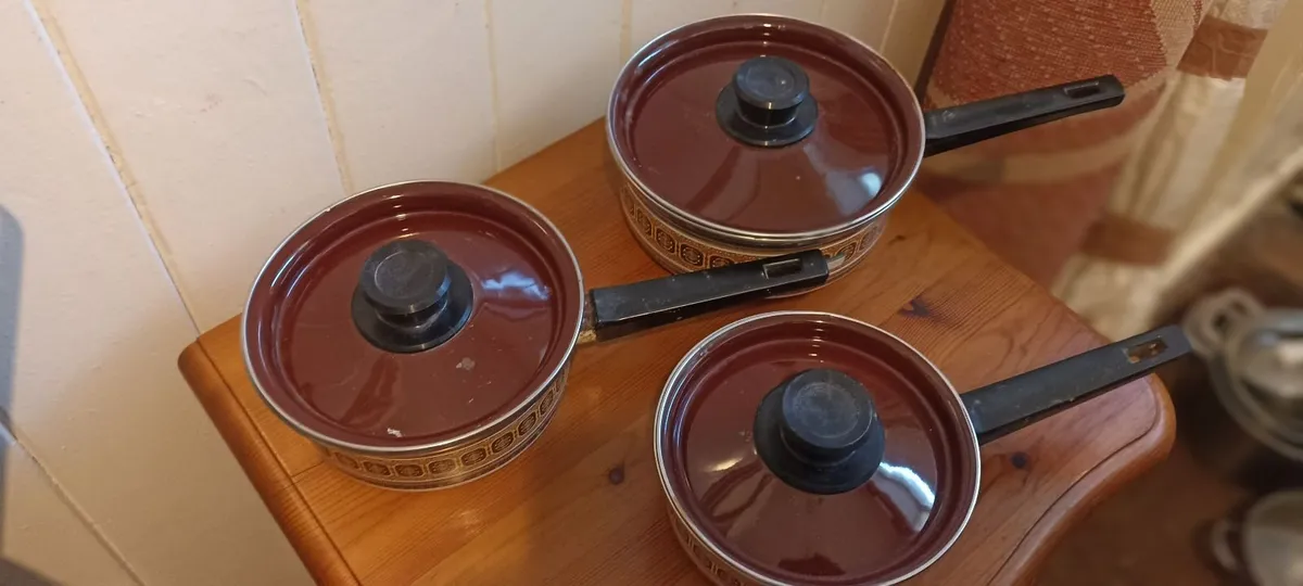 Set of Enamel Steel Saucepans - Image 1