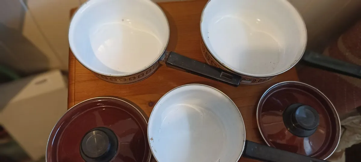 Set of Enamel Steel Saucepans - Image 3