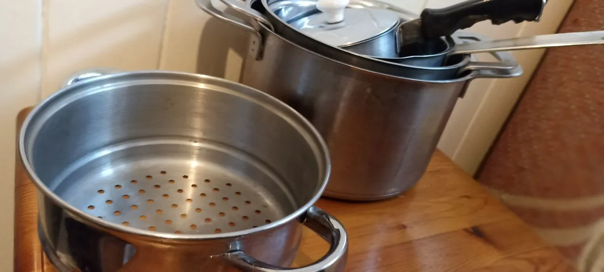 Set of Enamel Steel Saucepans - Image 2