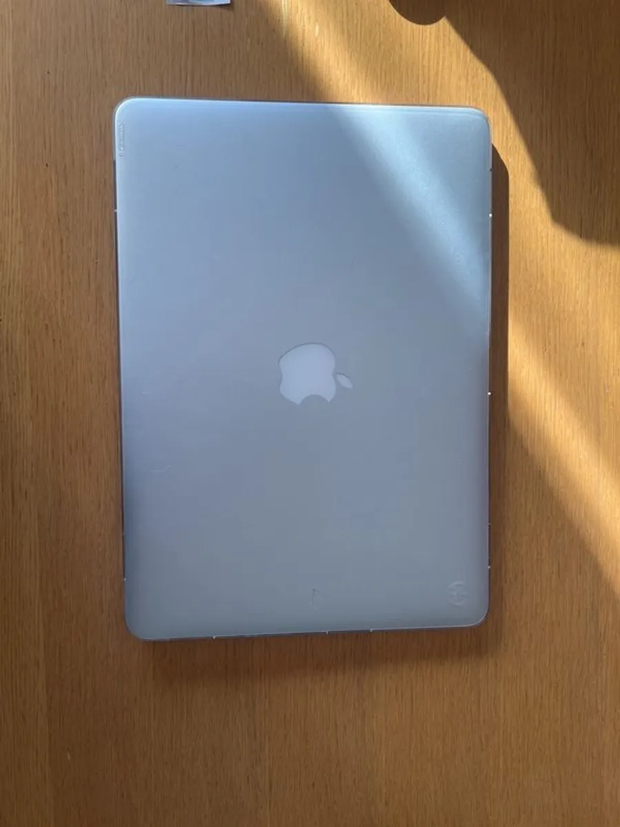 MacBook Air - Image 1