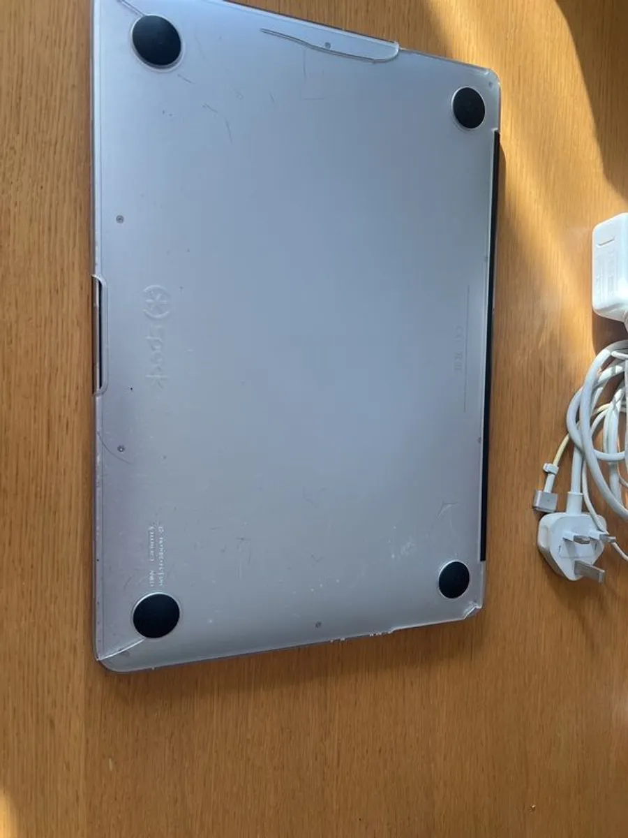 MacBook Air - Image 3