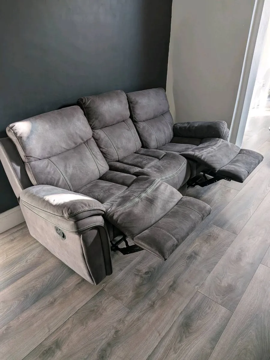 Recliner sofa - Image 3