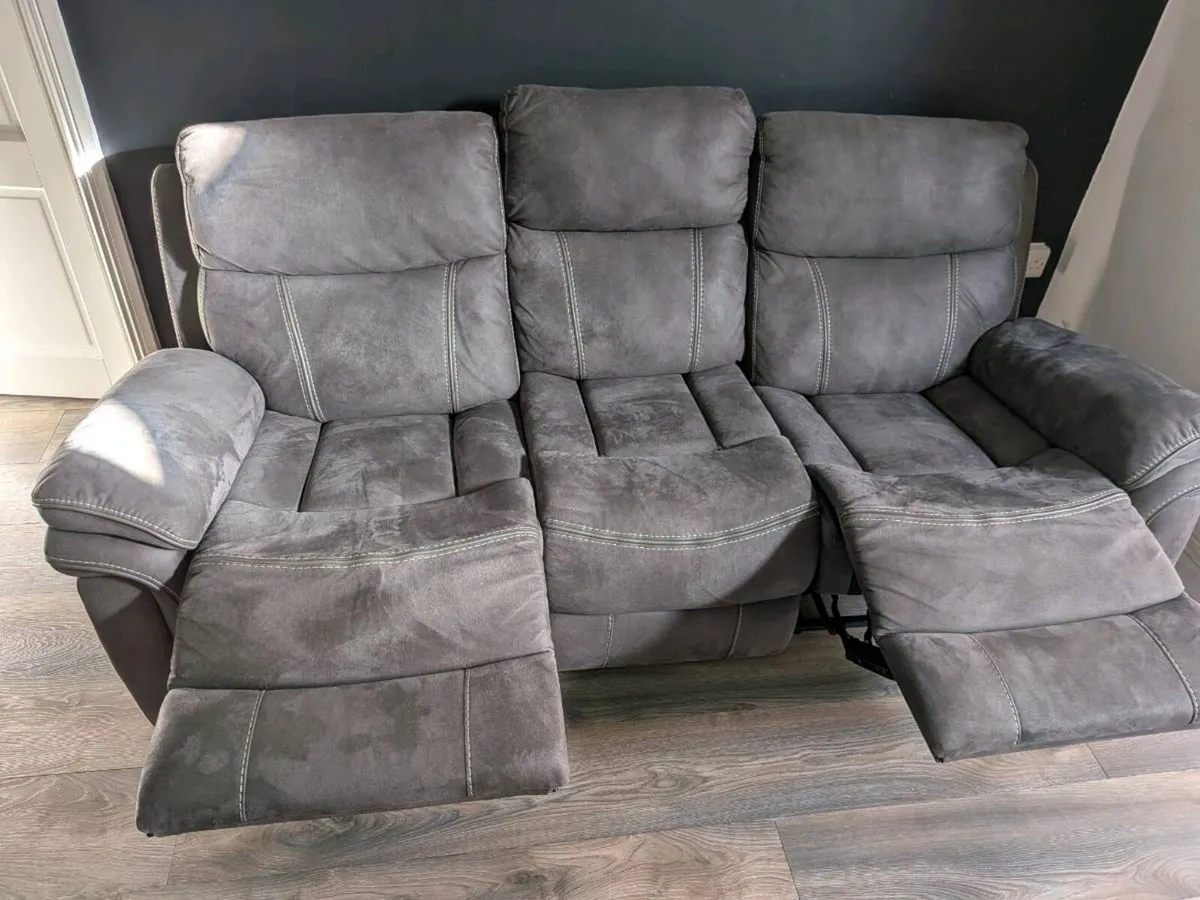 Recliner sofa - Image 4