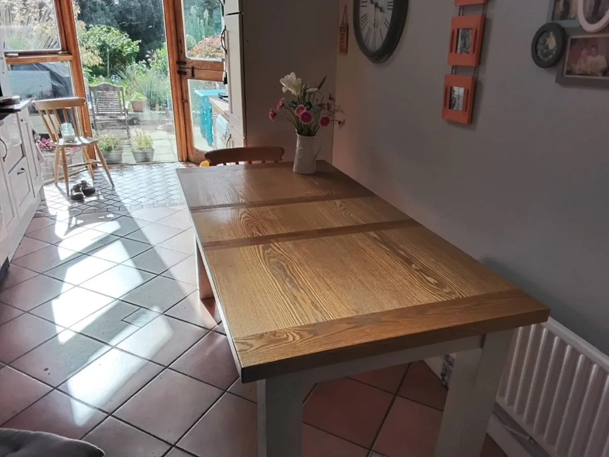 Kitchen table - Image 2