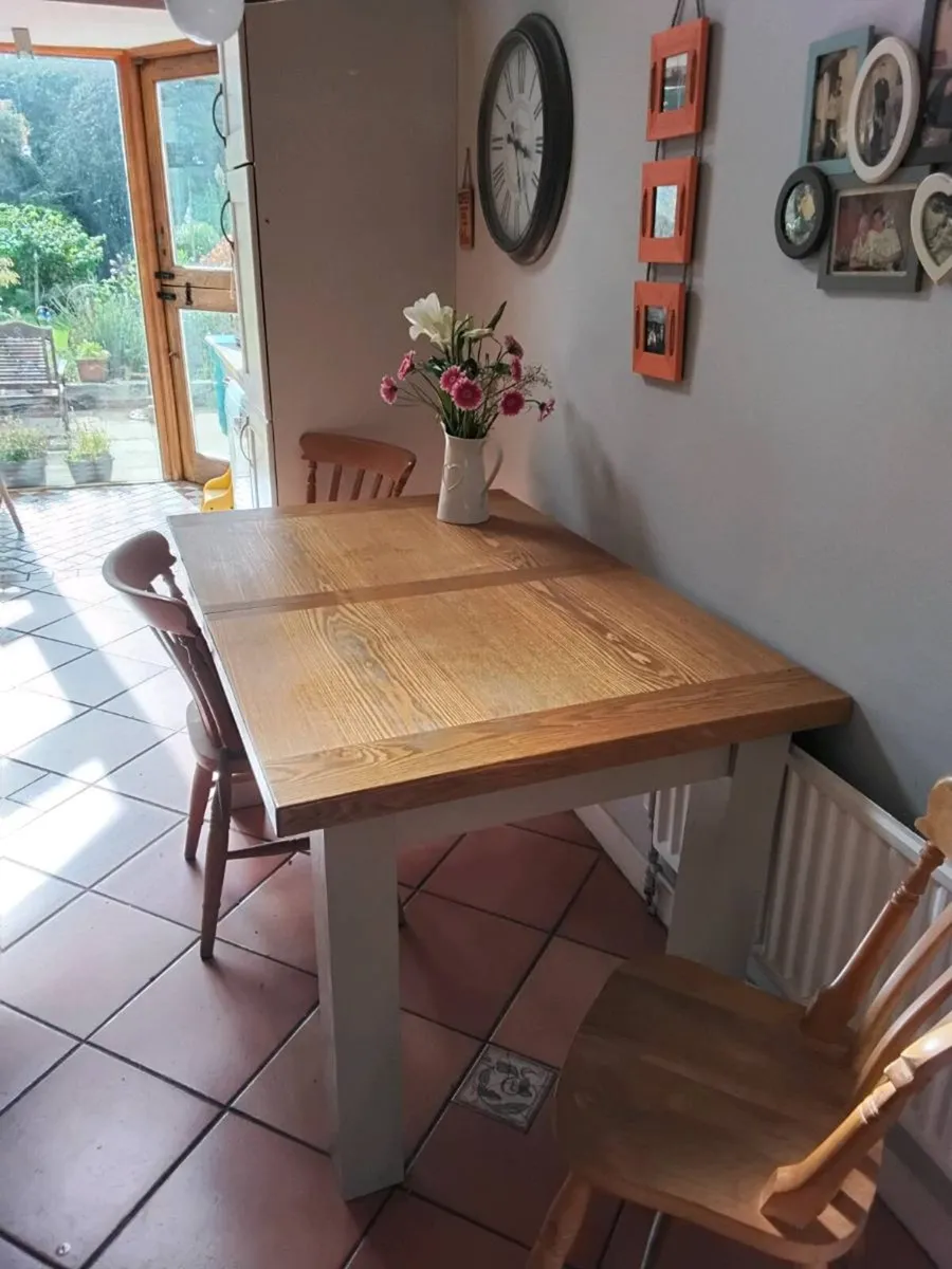 Kitchen table - Image 4