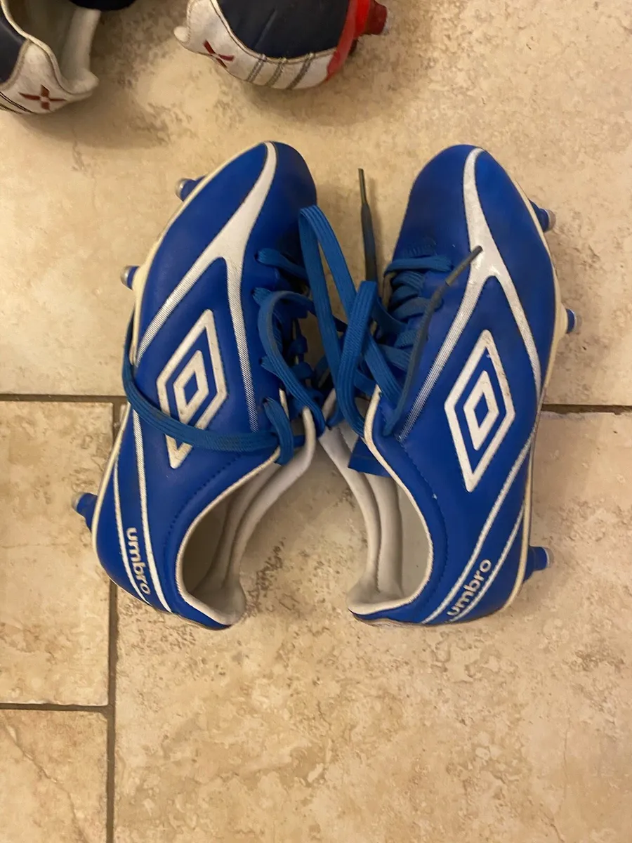 Football boots/running spikes - Image 1
