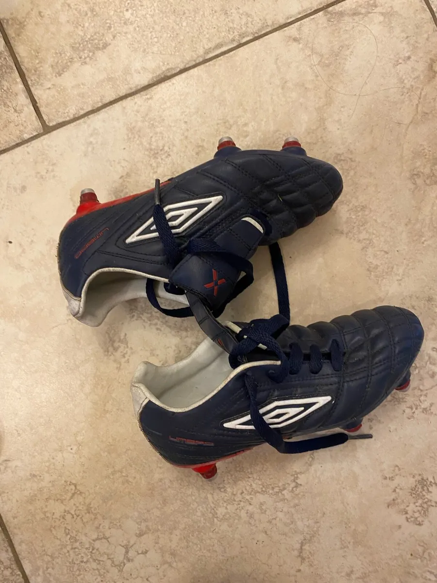 Football boots/running spikes - Image 2