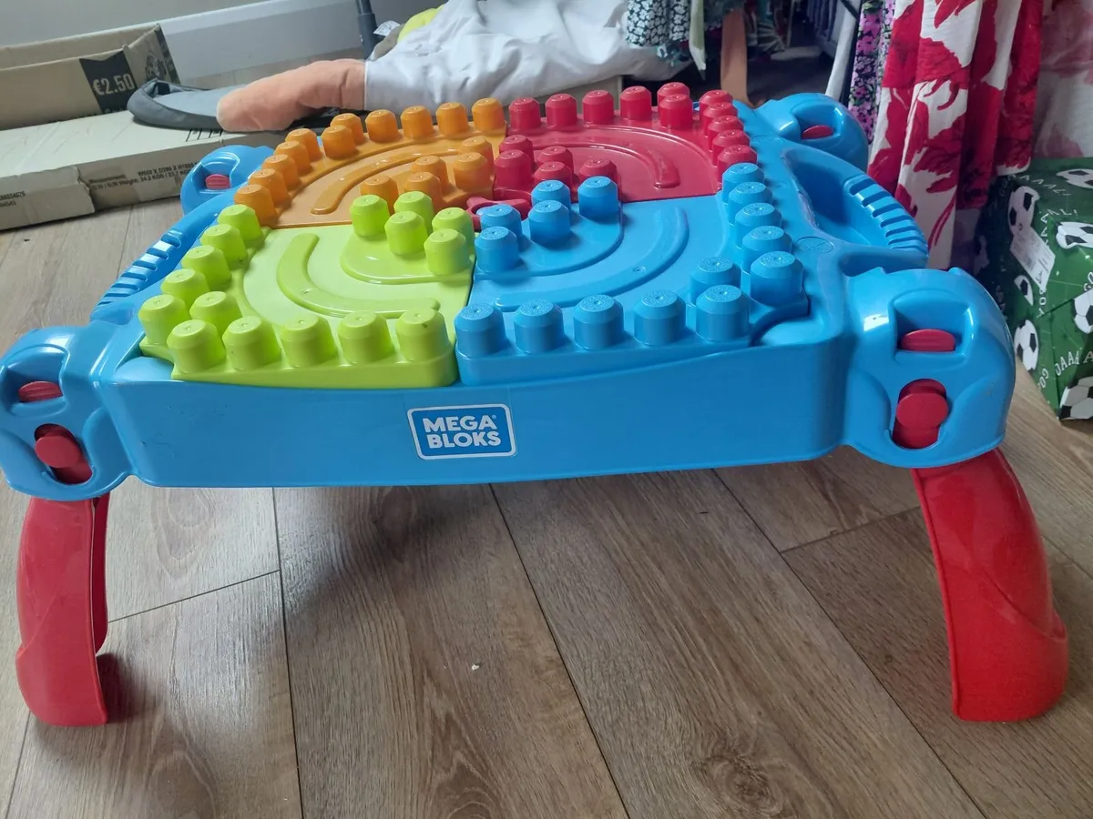 Megablocks Table - Image 2