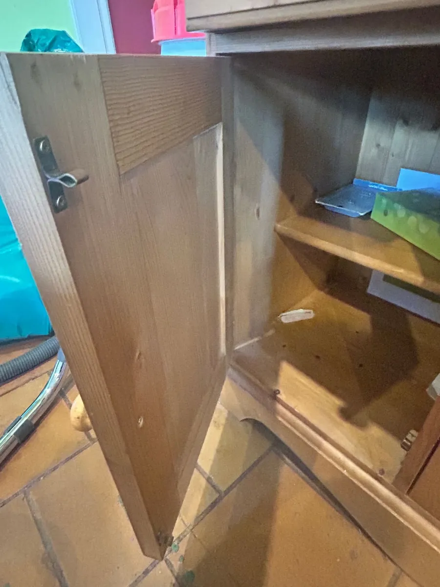 Kitchen Dresser Pine - Image 3