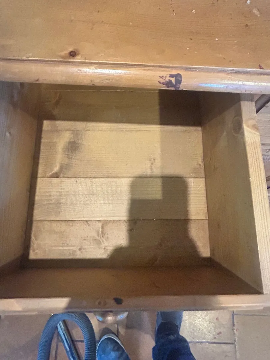 Kitchen Dresser Pine - Image 4