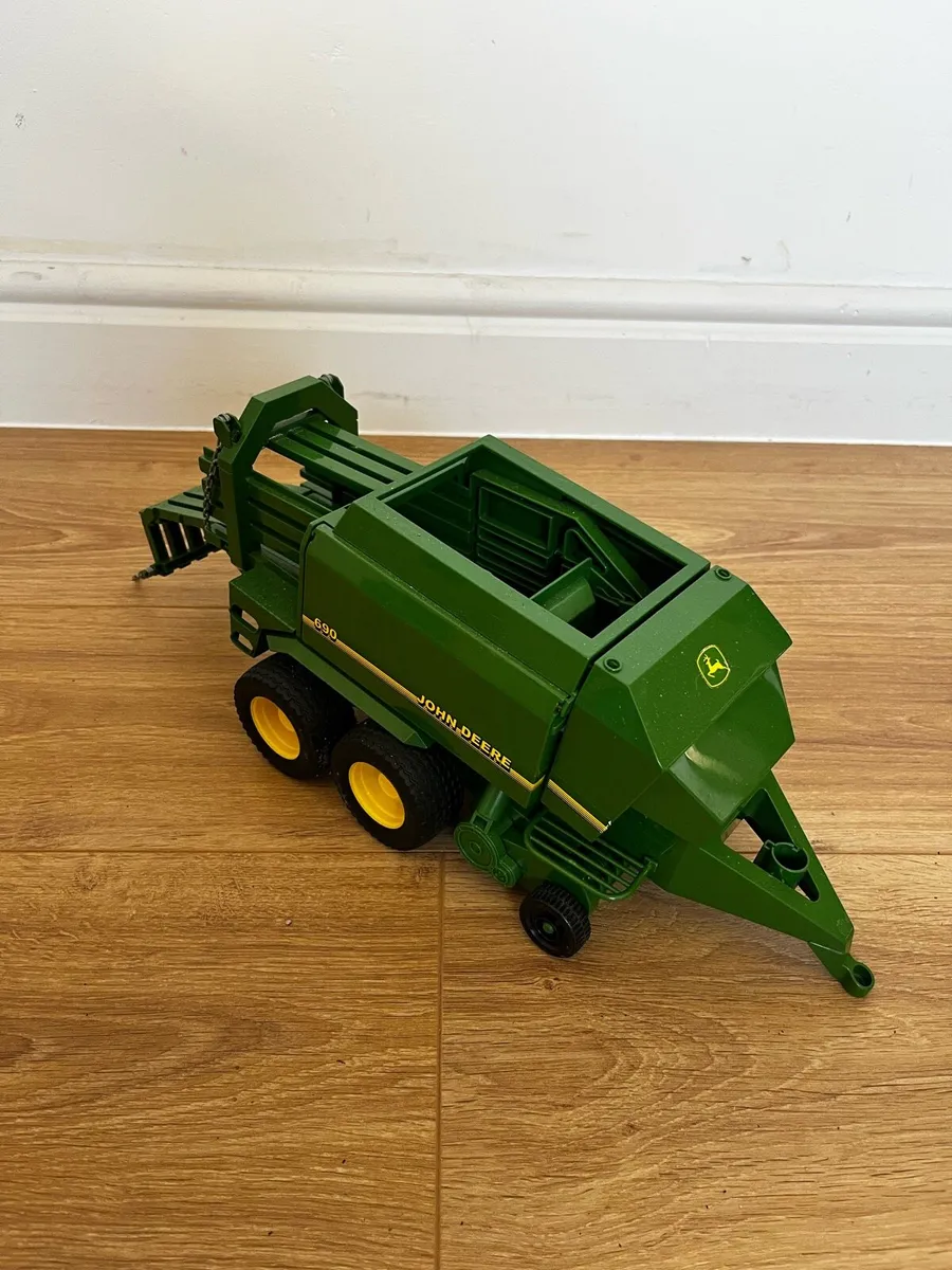 Bruder farm and construction toys - Image 3