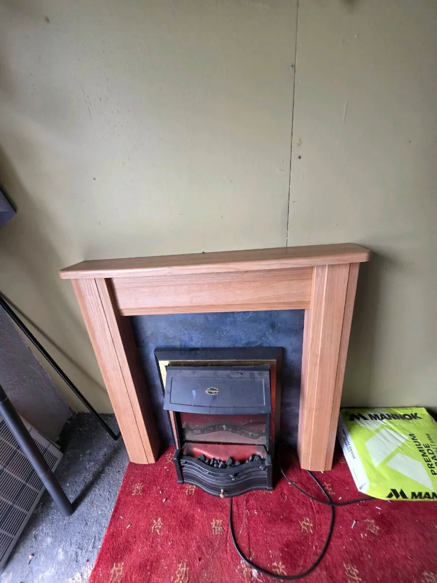Electric Fireplace. - Image 3