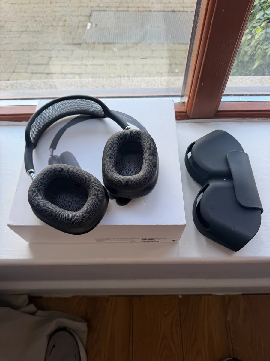 AirPod max - Image 2