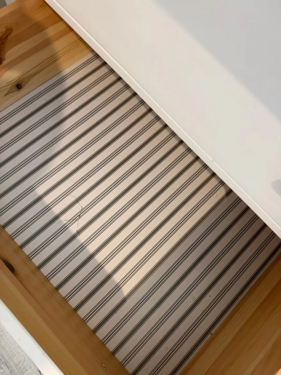 chest of drawers - Image 3