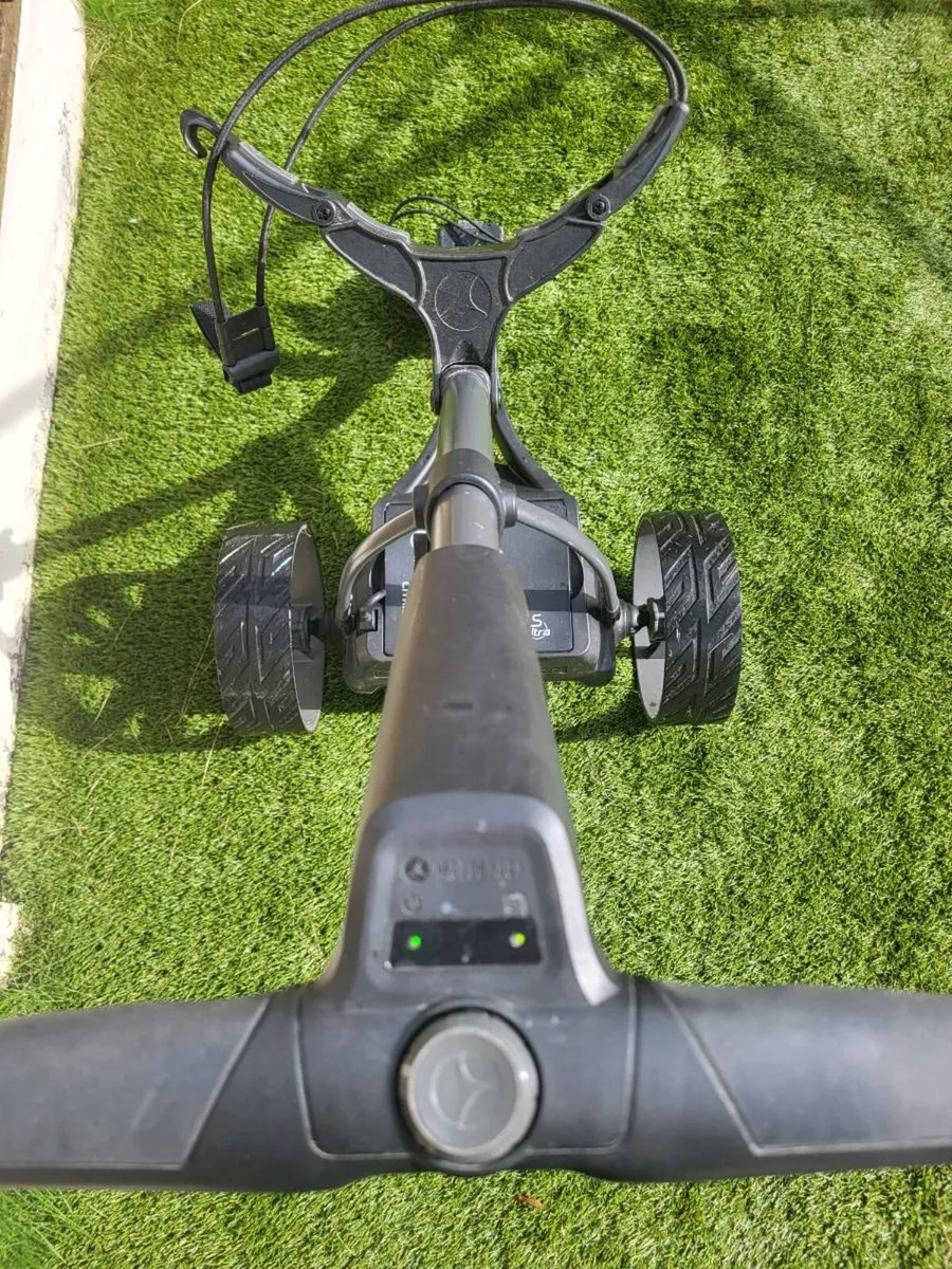 Motocaddy S-Series Electric Trolley. - Image 2