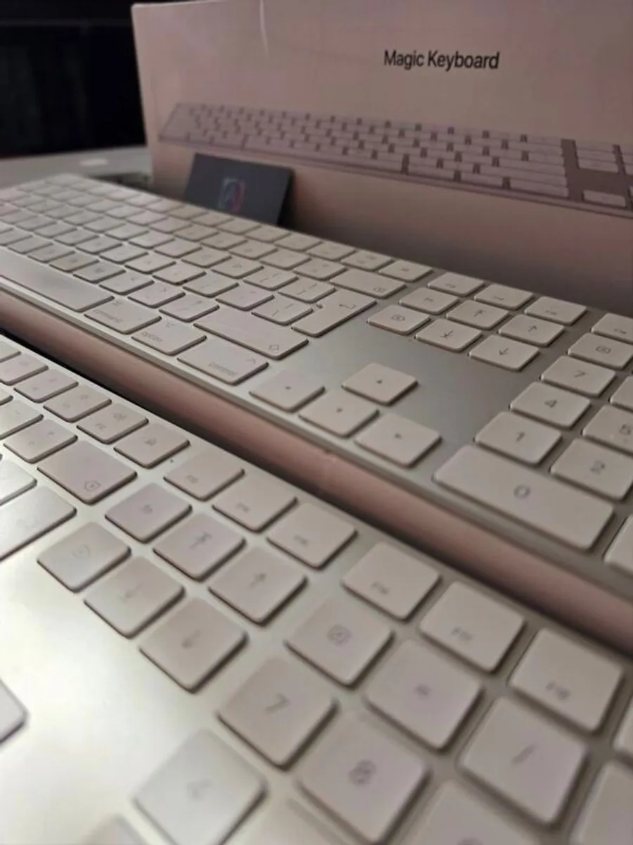 Apple Magic Keyboard with Numeric Keypad - Image 3