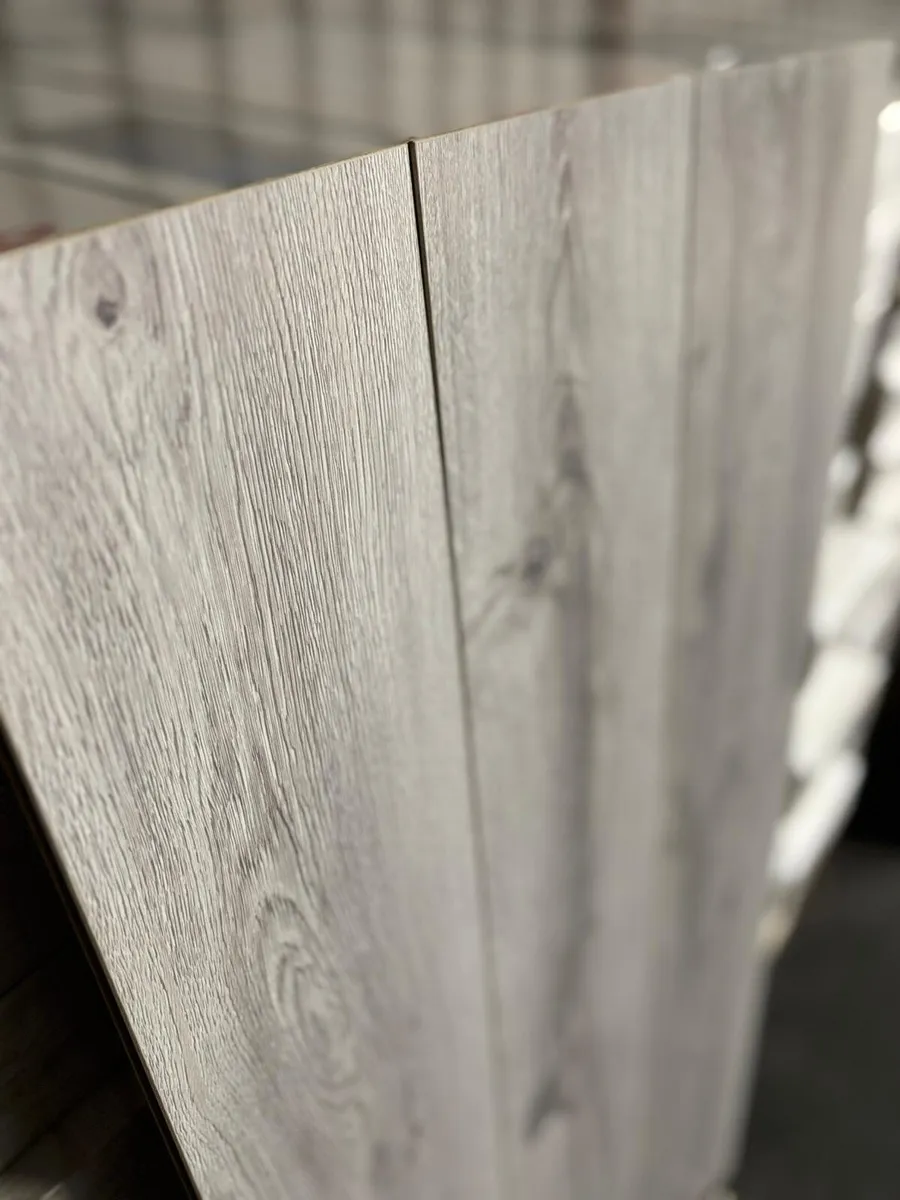 Free Delivery 8mm Miami Grey Laminated Flooring - Image 3