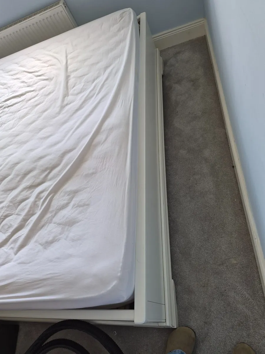 Bed - Image 4