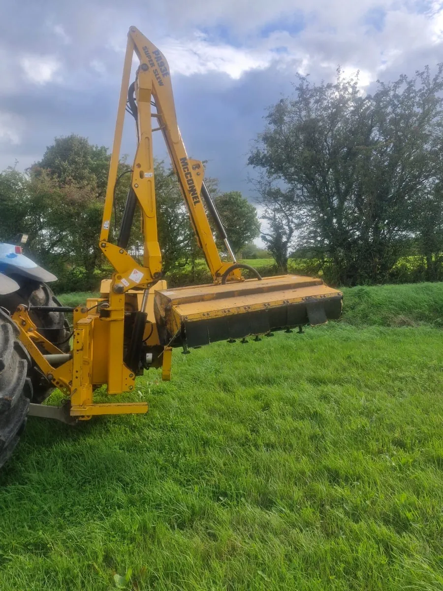 Mc Connel PA93 Superslew hedgecutter - Image 1