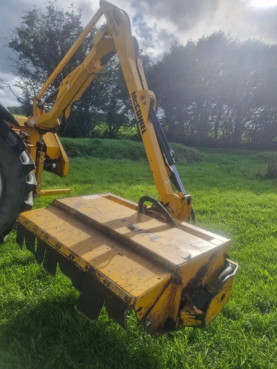 Mc Connel PA93 Superslew hedgecutter - Image 2