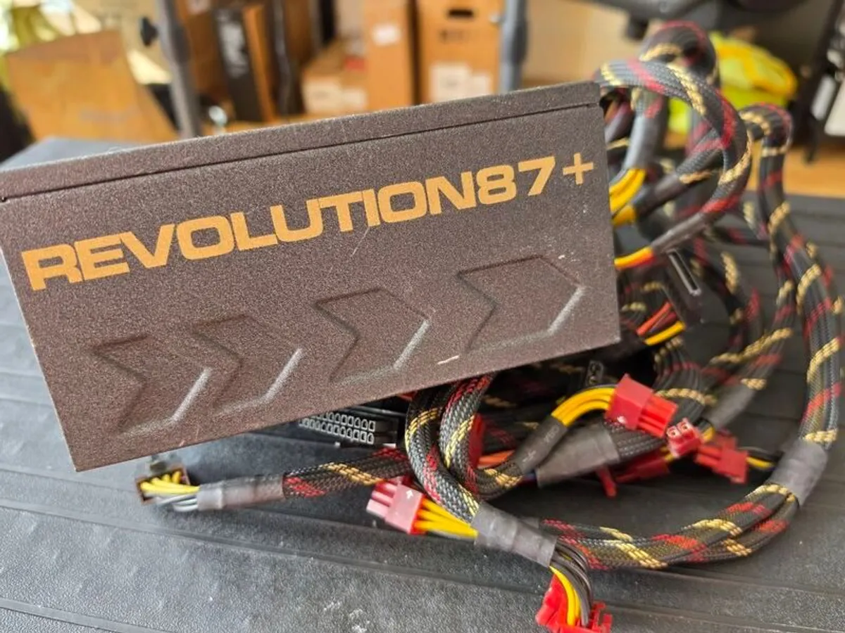 Enermax Revolution87+ 1000W 80+ Gold PSU - Image 3