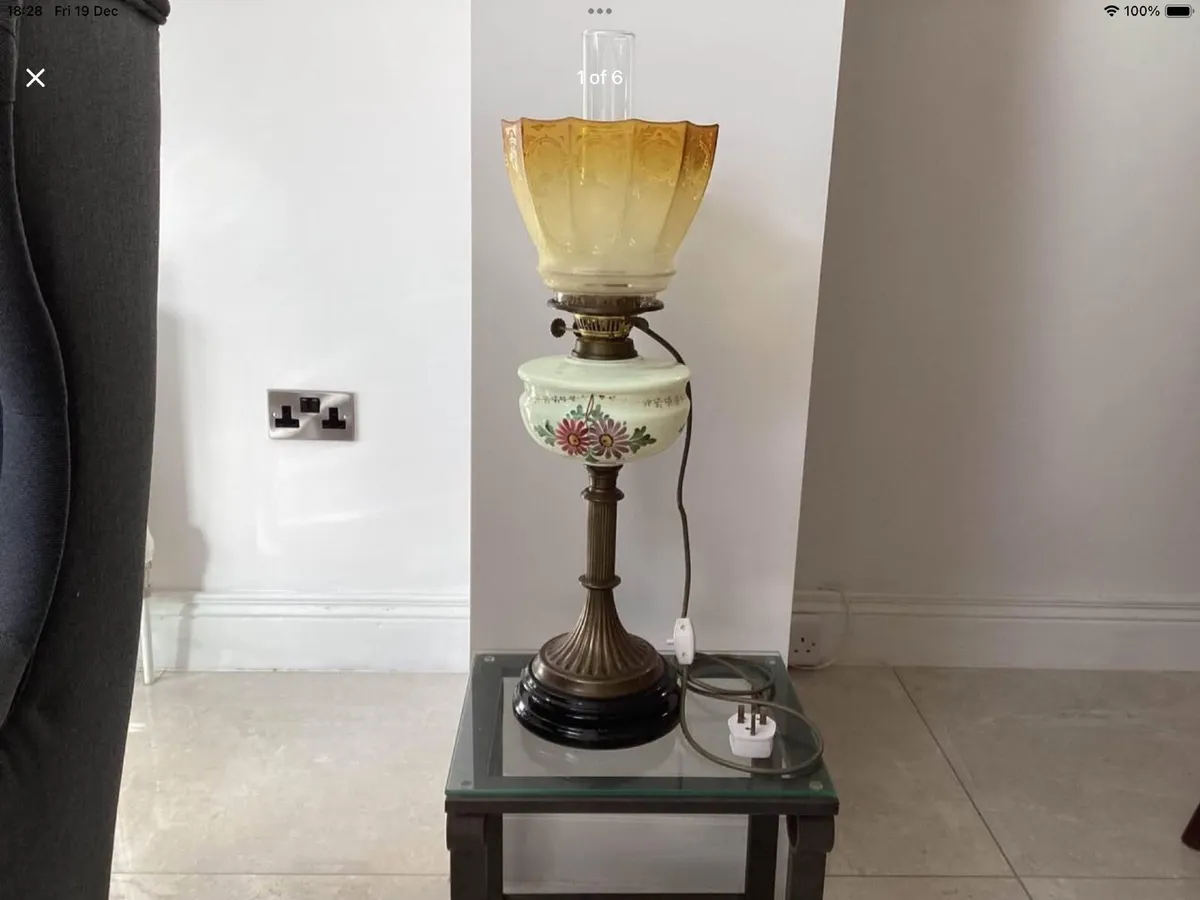 Antique Oil Lamp - Image 3