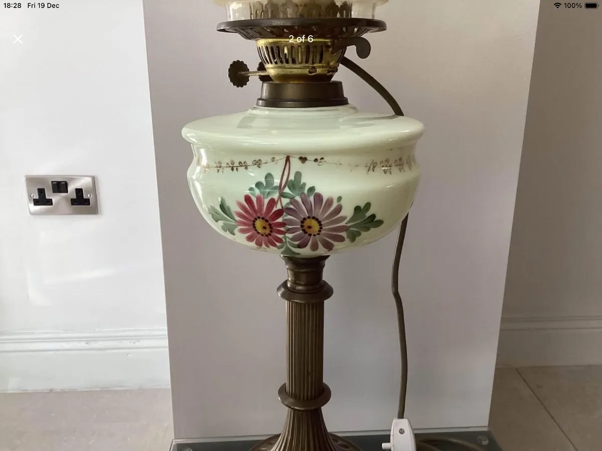 Antique Oil Lamp - Image 4
