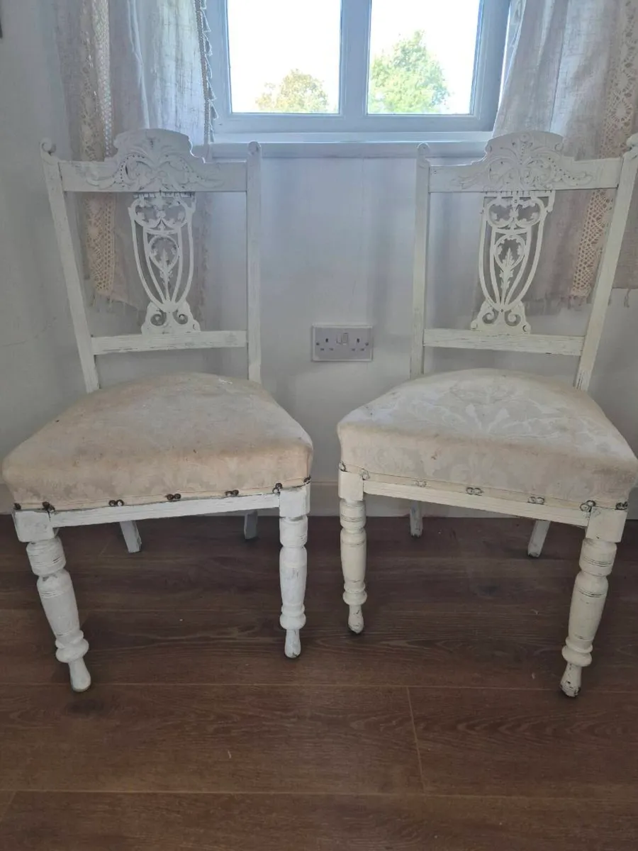 2 antique chairs - Image 1