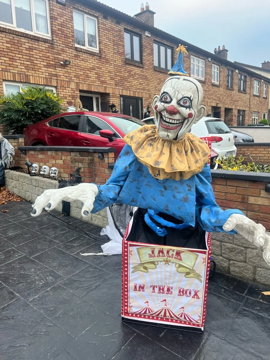 Halloween decorations - Image 1