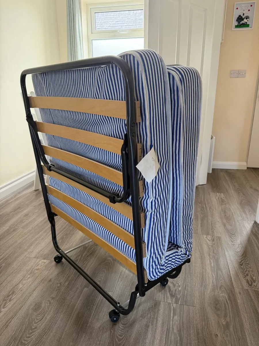 Como Folding Bed - Reduced from €219 - Image 1