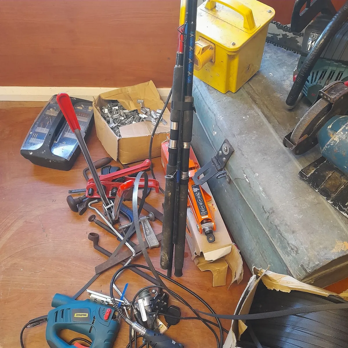 Assortment of tools and chest - Image 4