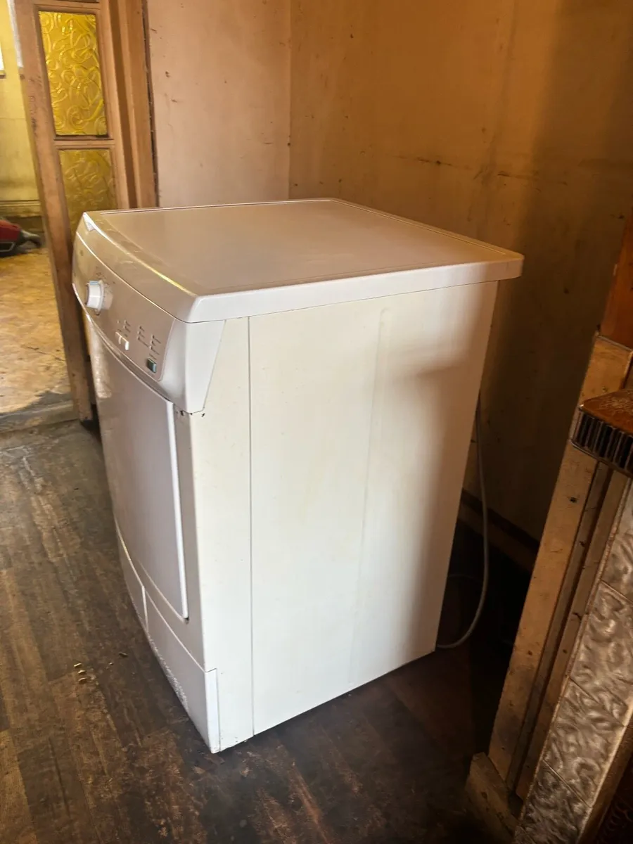 Zanussi Condenser Dryer - Image 3